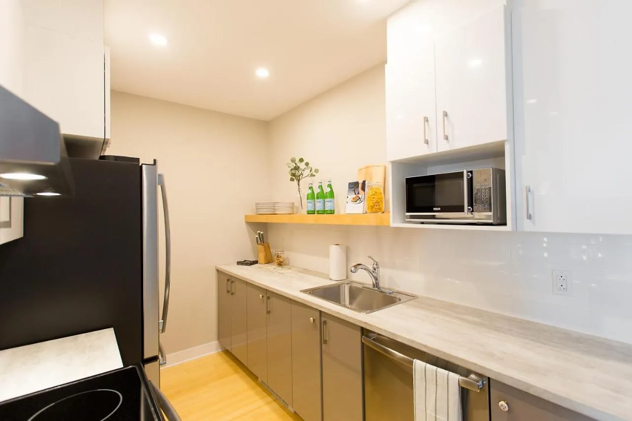 Trendy Little Italy 3 Bedroom Condo By Den Stays 蒙特利尔