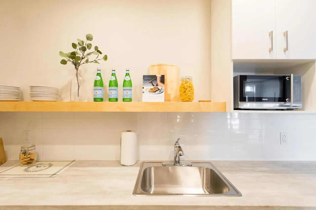 公寓 Trendy Little Italy 3 Bedroom Condo By Den Stays 蒙特利尔 加拿大