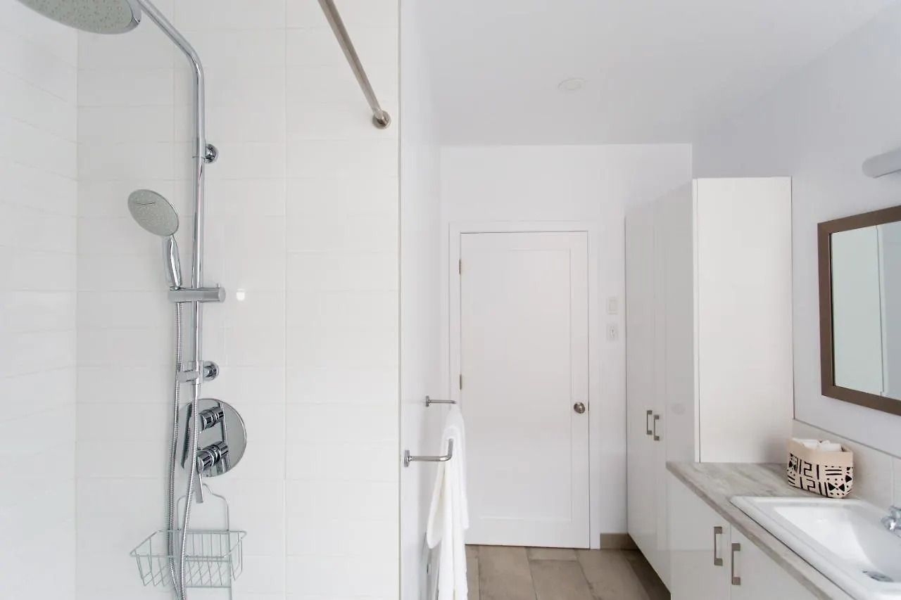 Trendy Little Italy 3 Bedroom Condo By Den Stays Montreal