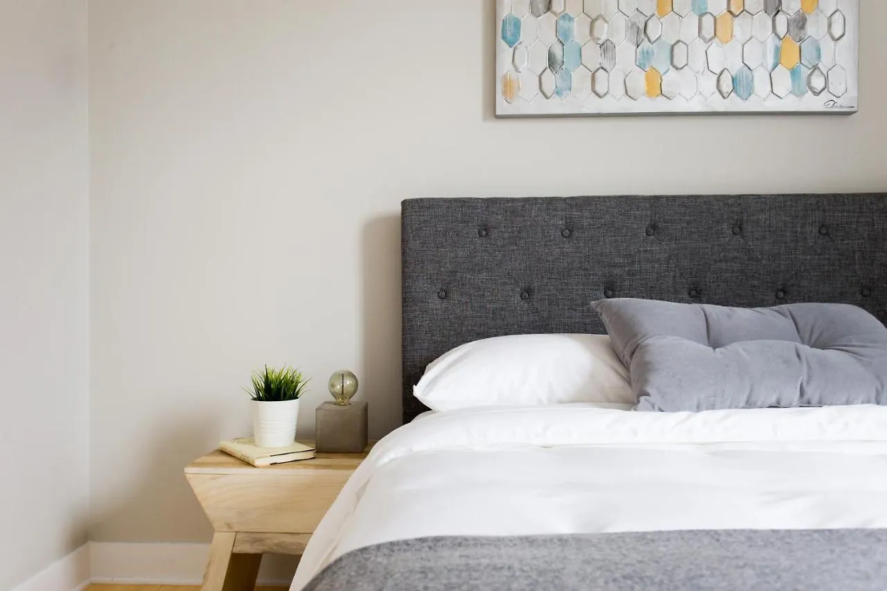 Trendy Little Italy 3 Bedroom Condo By Den Stays 蒙特利尔 加拿大
