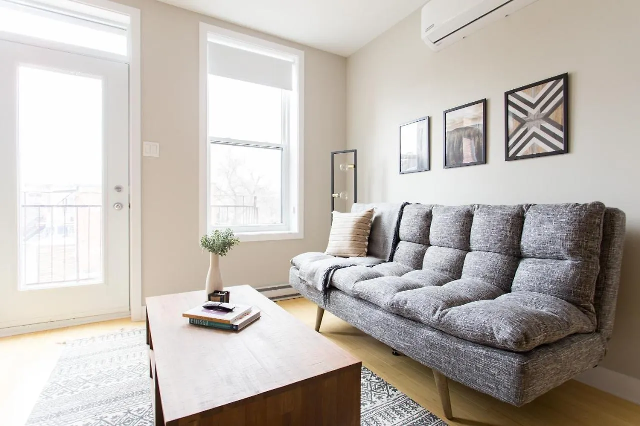 Apartman Trendy Little Italy 3 Bedroom Condo By Den Stays Montréal Kanada