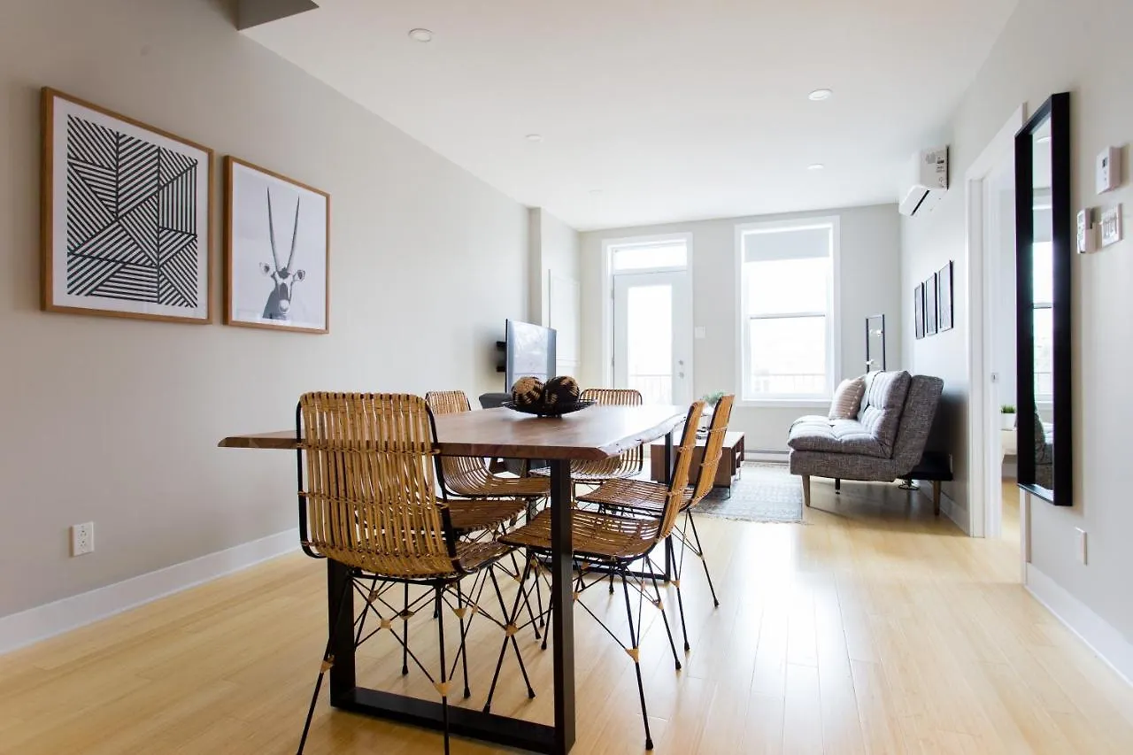 Trendy Little Italy 3 Bedroom Condo By Den Stays Montréal