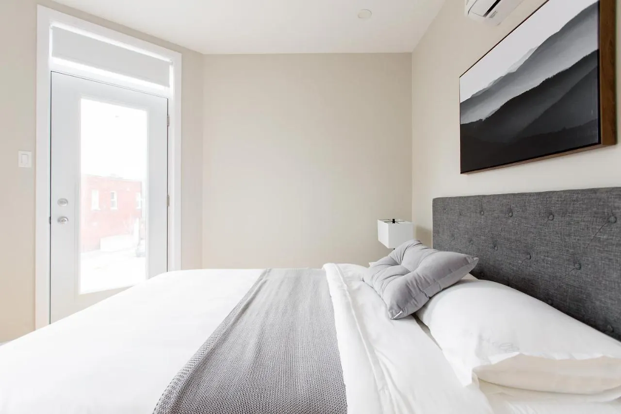 Apartman Trendy Little Italy 3 Bedroom Condo By Den Stays Montréal Kanada