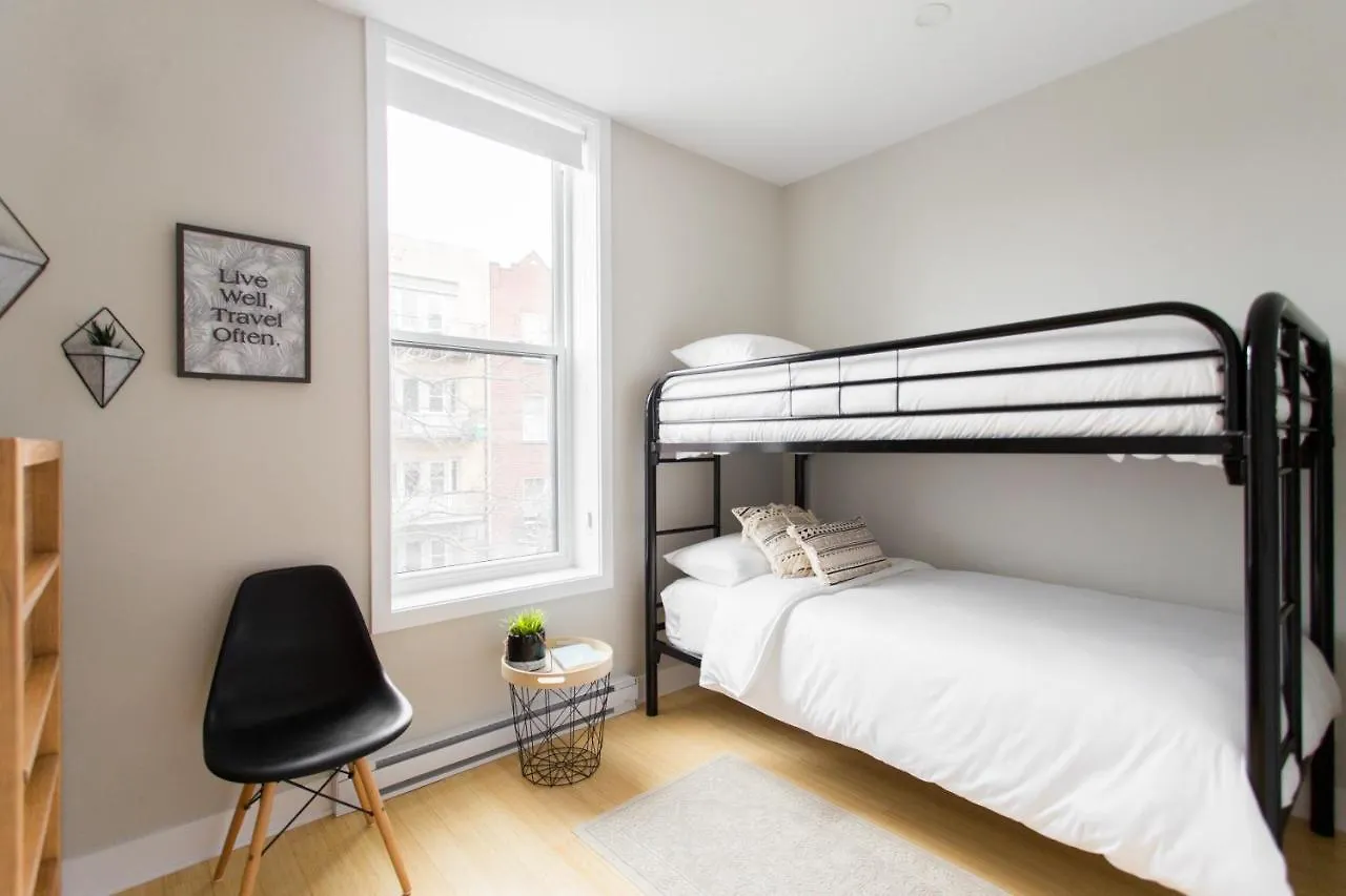 Trendy Little Italy 3 Bedroom Condo By Den Stays Montréal Apartman