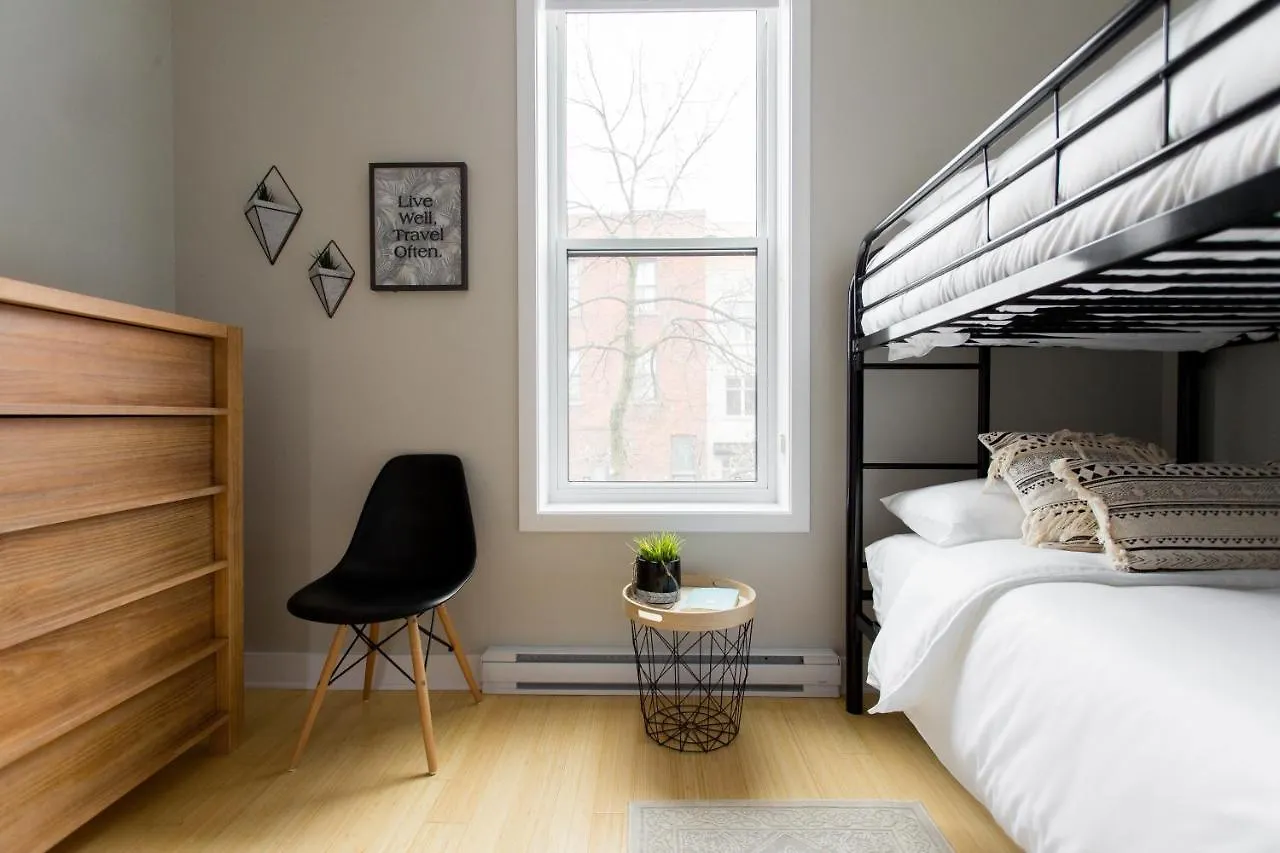 Trendy Little Italy 3 Bedroom Condo By Den Stays Montréal